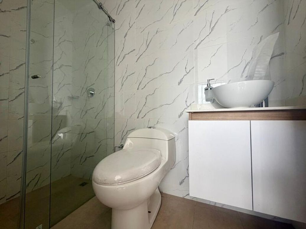 Apartamento de 2 alcobas en venta en Quinta Paredes, Bogotá, 73 m² · foto 4 de 12