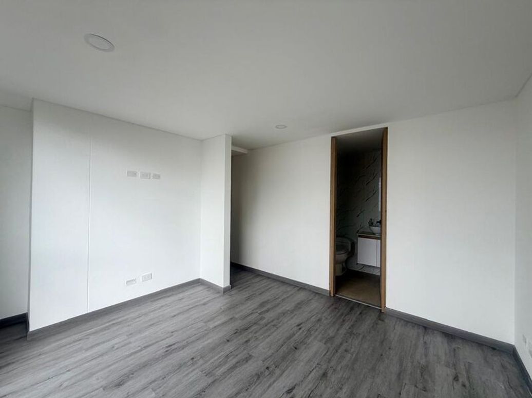 Apartamento de 2 alcobas en venta en Quinta Paredes, Bogotá, 73 m² · foto 2 de 12