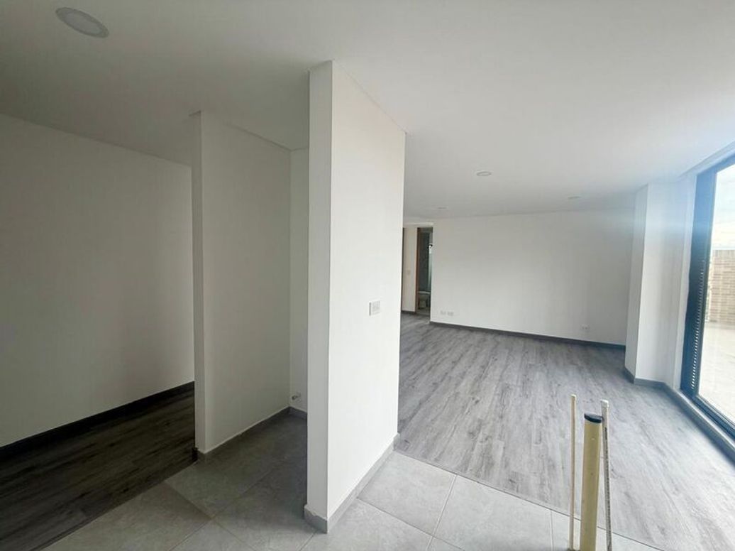 Apartamento de 2 alcobas en venta en Quinta Paredes, Bogotá, 73 m² · foto 5 de 12