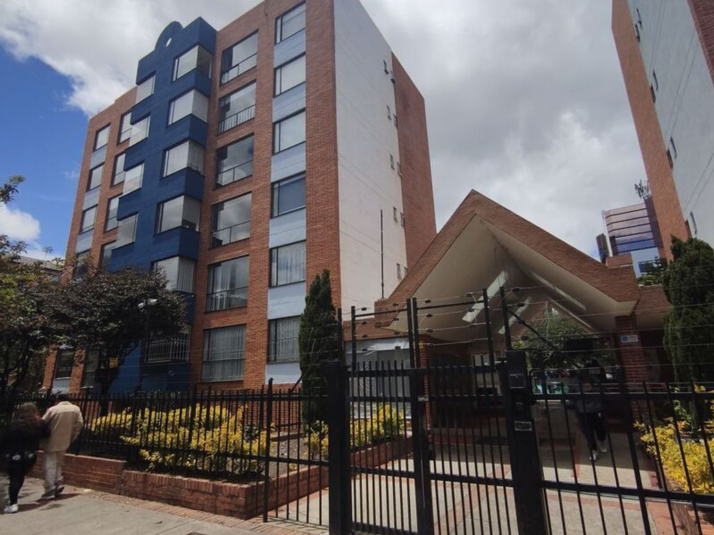 Apartamento de 3 alcobas en venta en La Esperanza Norte, Bogotá, 97 m² · foto 12 de 15