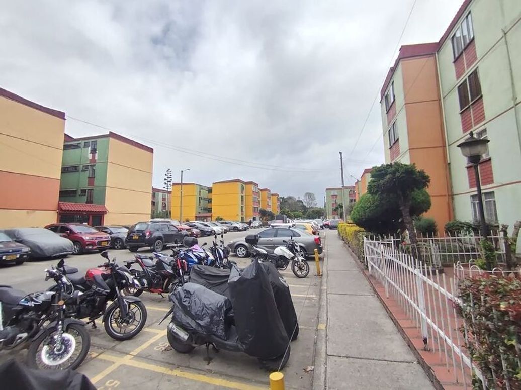 Apartamento de 3 alcobas en venta en Casa Blanca Et. Ii, Bogotá, 54 m² · foto 17 de 18