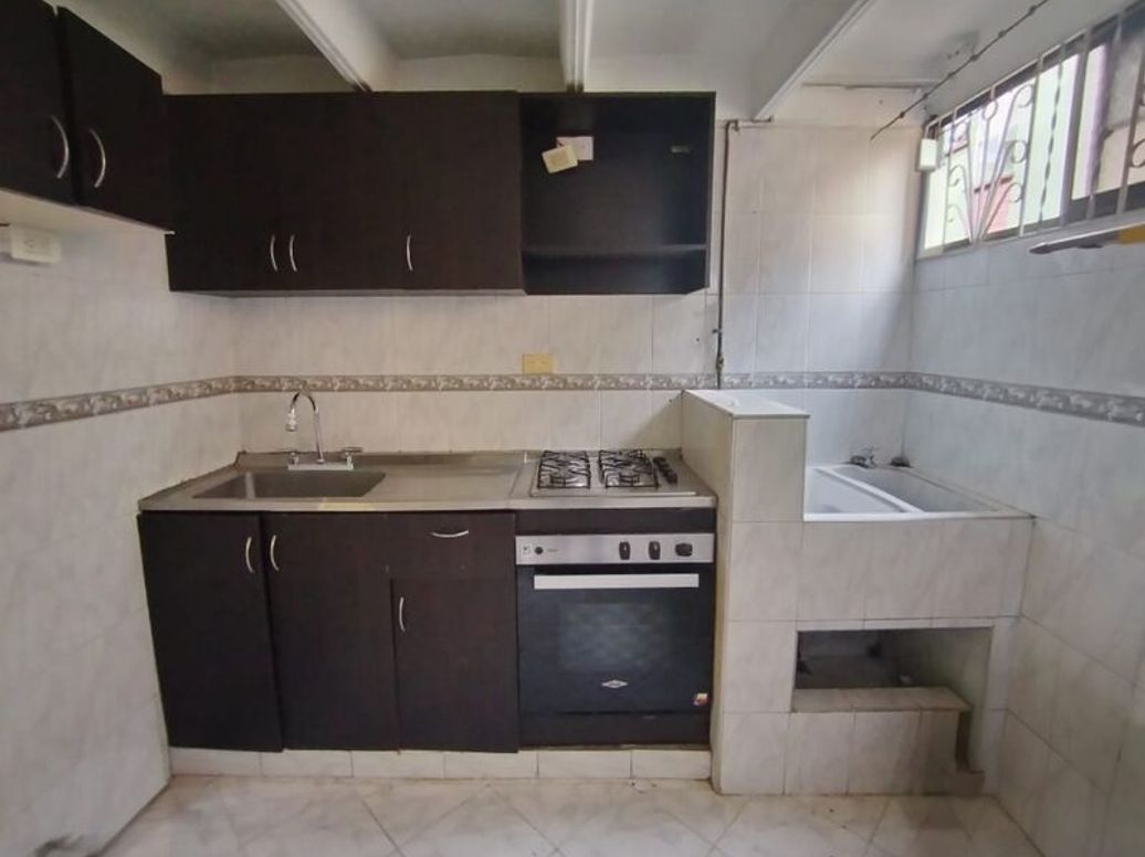Apartamento de 3 alcobas en venta en Casa Blanca Et. Ii, Bogotá, 54 m² · foto 2 de 18
