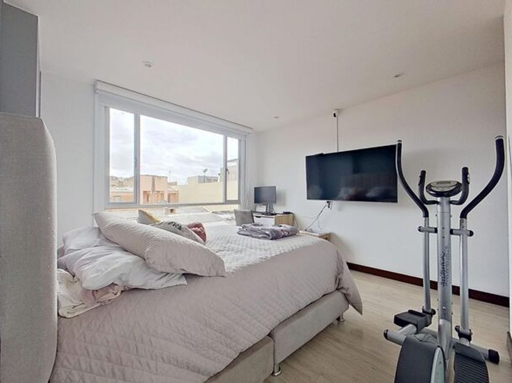 Apartamento de 2 alcobas en venta en Santa Barbara Central, Bogotá, 79 m² · foto 13 de 20