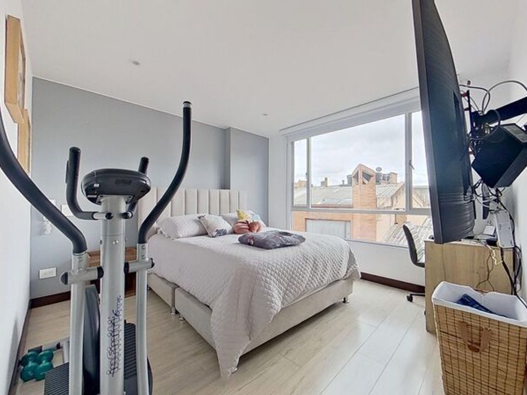 Apartamento de 2 alcobas en venta en Santa Barbara Central, Bogotá, 79 m² · foto 12 de 20