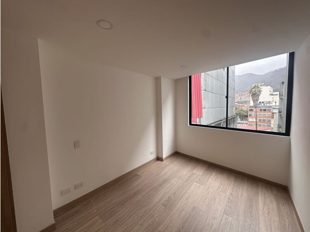 Apartaestudio en venta en Chapinero, Bogotá, 28 m² · foto 11 de 15
