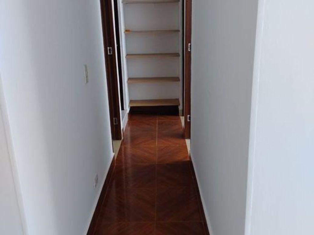 Apartamento de 3 alcobas en venta en San Jose, Bogotá, 47 m² · foto 8 de 10