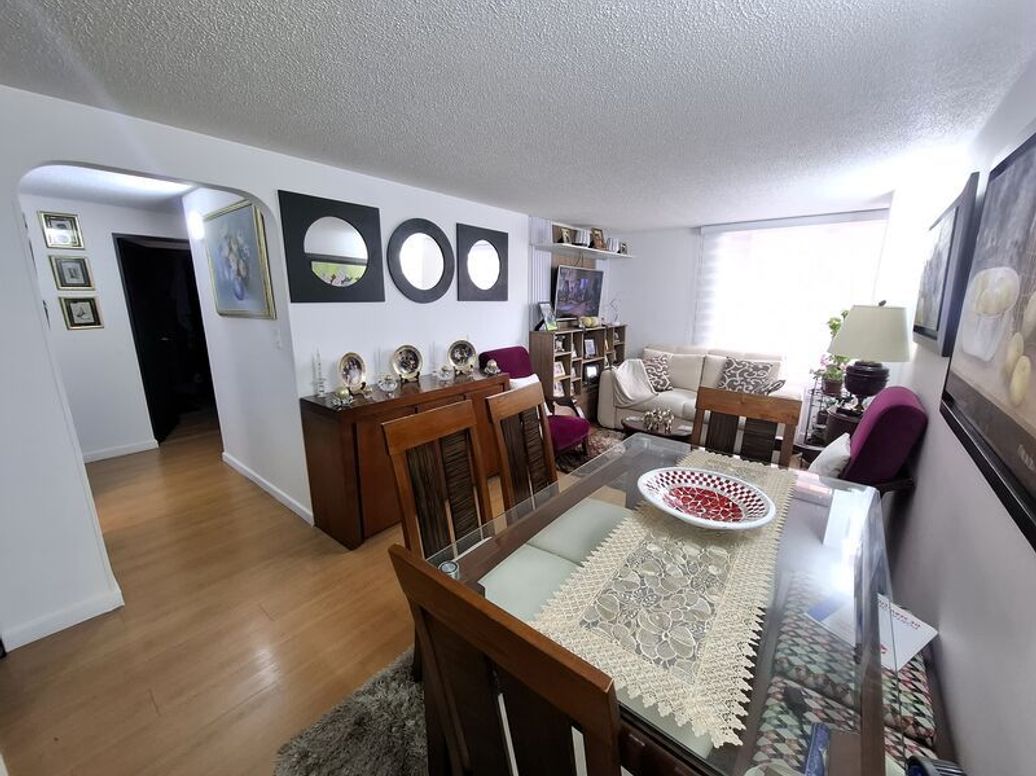 Apartamento de 3 alcobas en venta en Caobos Salazar, Bogotá, 68 m² · foto 10 de 20