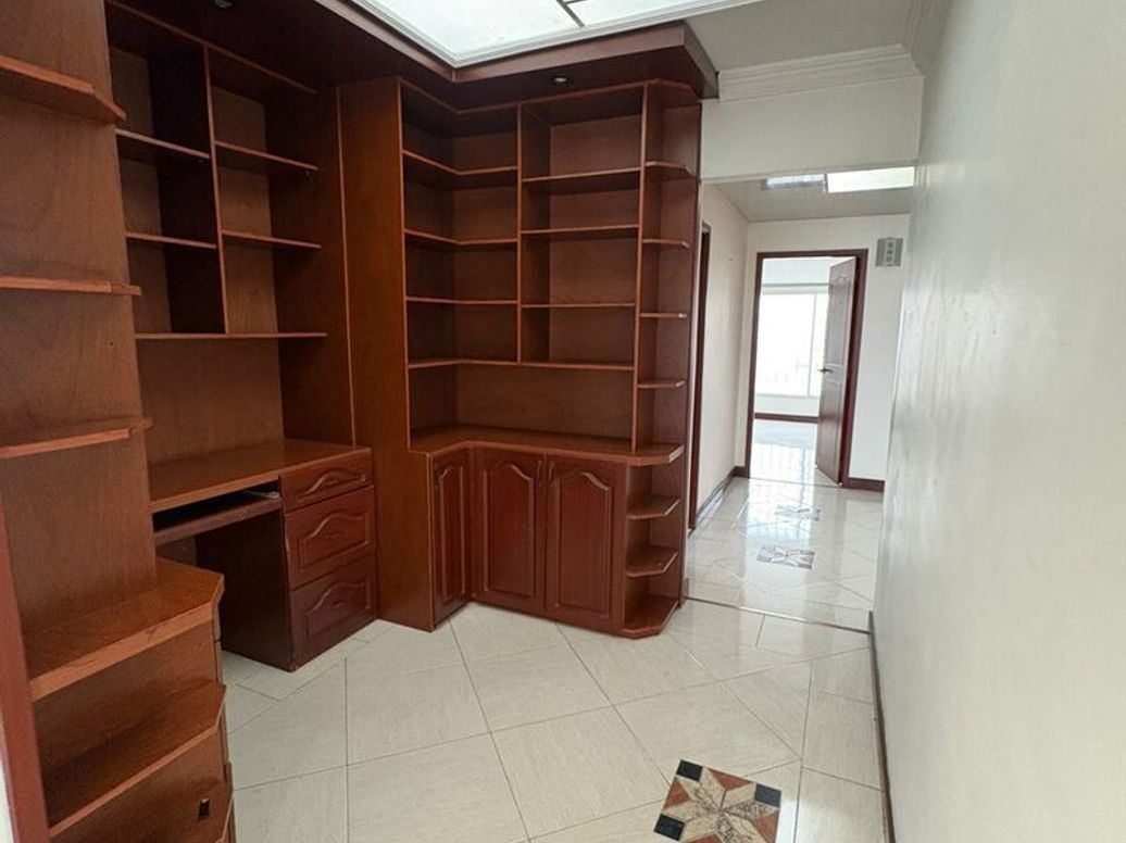 Casa de 4 alcobas en venta en Modelia, Bogotá, 306 m² · foto 12 de 20