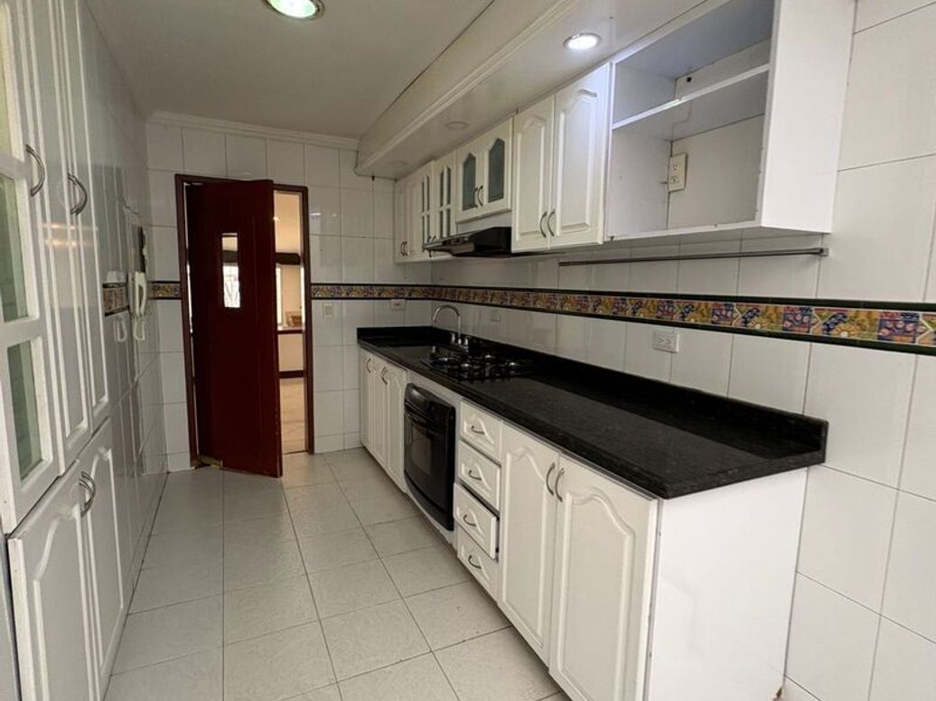 Casa de 4 alcobas en venta en Modelia, Bogotá, 306 m² · foto 7 de 20
