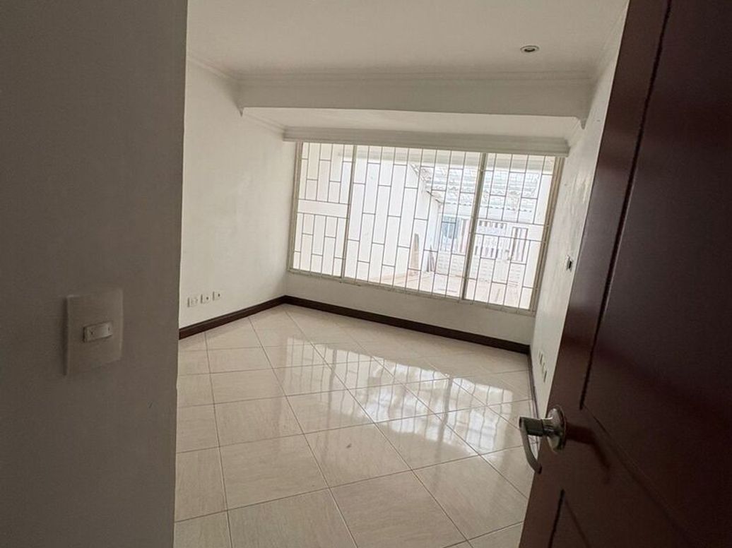 Casa de 4 alcobas en venta en Modelia, Bogotá, 306 m² · foto 14 de 20