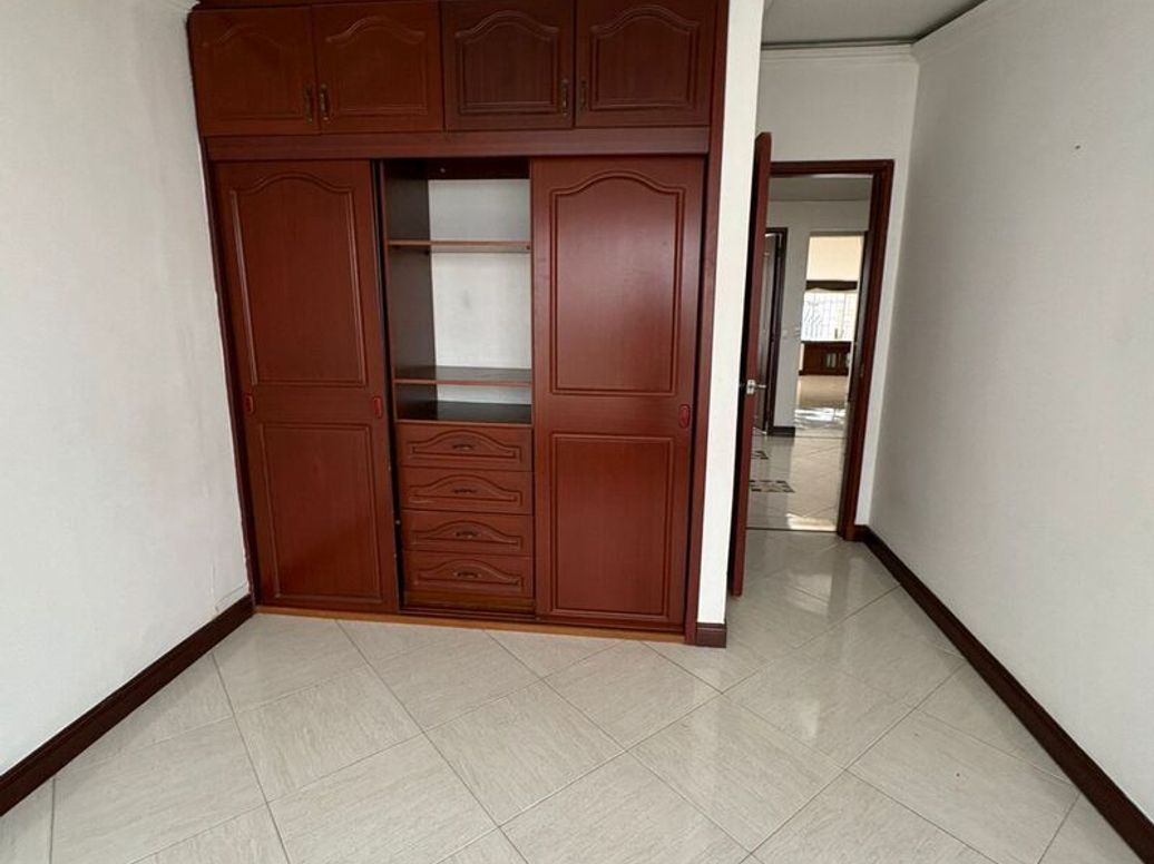 Casa de 4 alcobas en venta en Modelia, Bogotá, 306 m² · foto 18 de 20