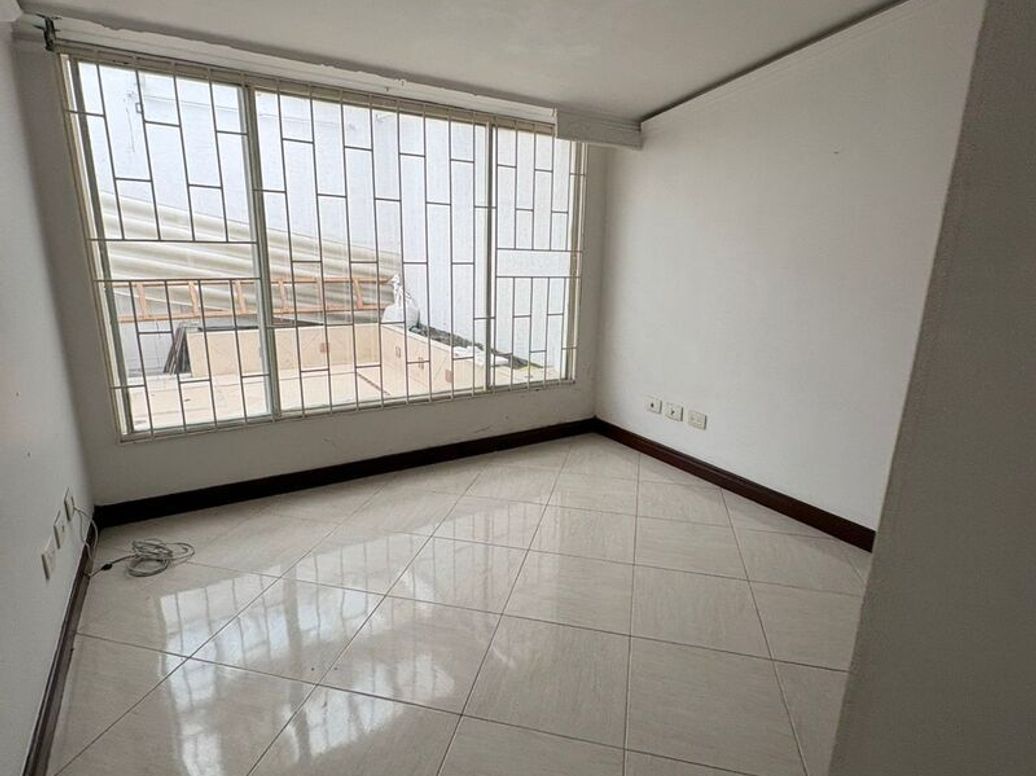 Casa de 4 alcobas en venta en Modelia, Bogotá, 306 m² · foto 17 de 20