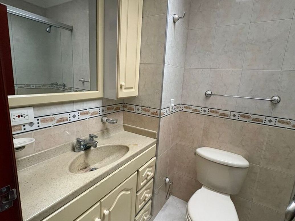 Casa de 4 alcobas en venta en Modelia, Bogotá, 306 m² · foto 19 de 20