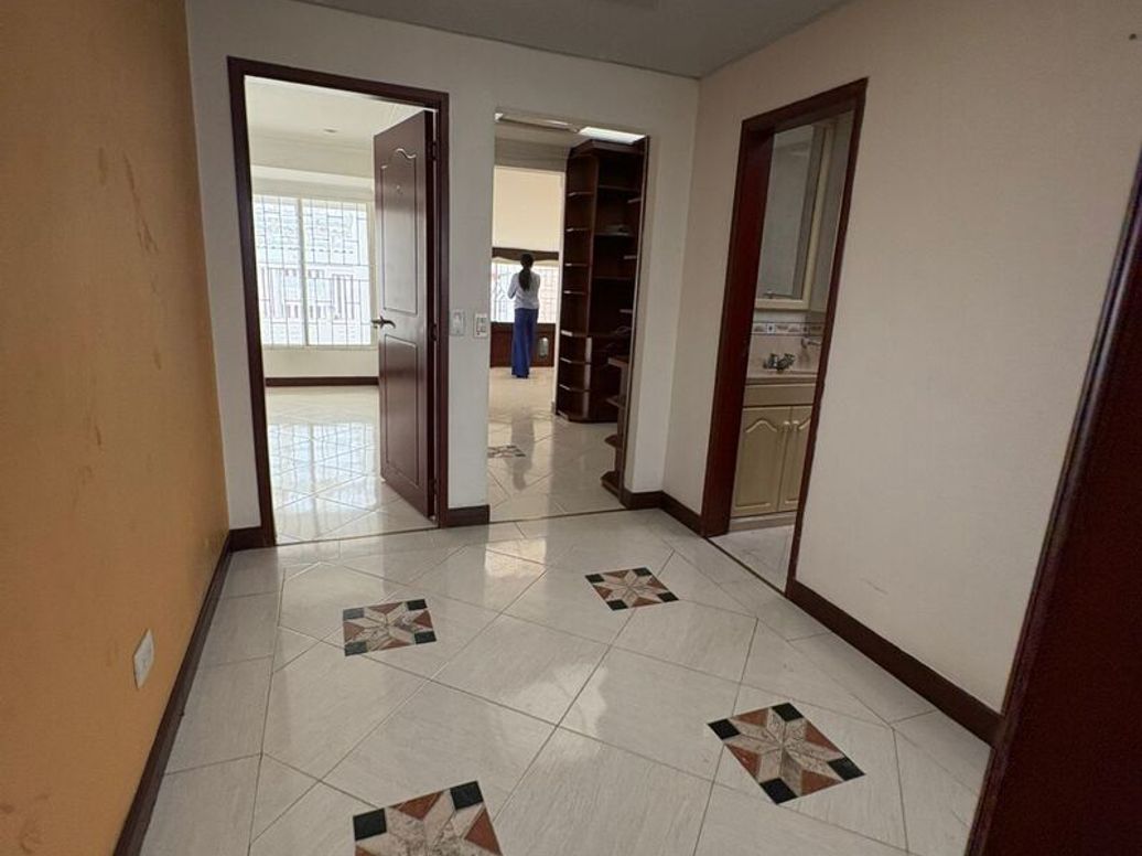 Casa de 4 alcobas en venta en Modelia, Bogotá, 306 m² · foto 13 de 20