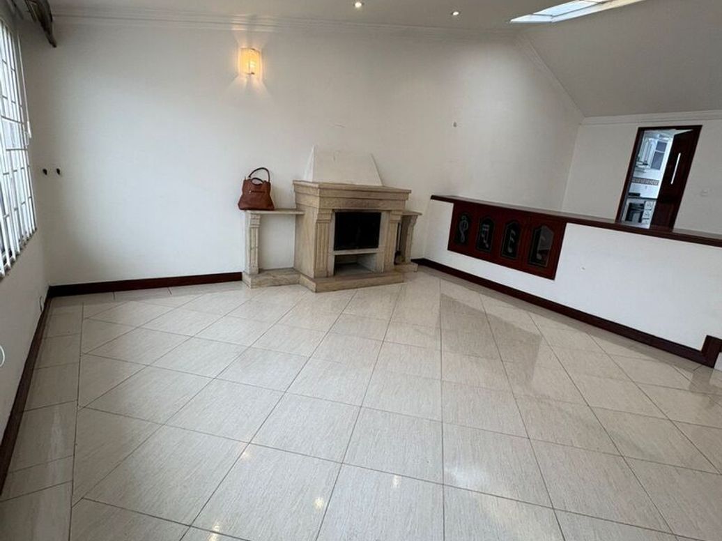 Casa de 4 alcobas en venta en Modelia, Bogotá, 306 m² · foto 3 de 20