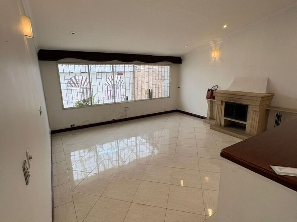 Casa de 4 alcobas en venta en Modelia, Bogotá, 306 m² · foto 6 de 20
