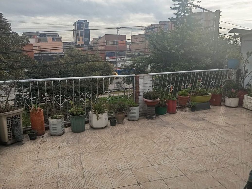 Casa de 5 alcobas en venta en Belen, Bogotá, 253 m² · foto 14 de 20