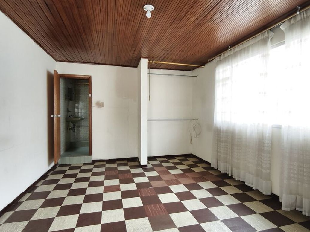 Casa de 5 alcobas en venta en Los Andes, Bogotá, 180 m² · foto 7 de 11