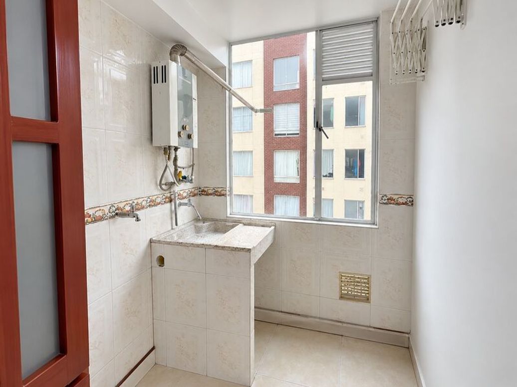 Apartamento de 3 alcobas en venta en Usaquén, Bogotá, 43 m² · foto 4 de 12