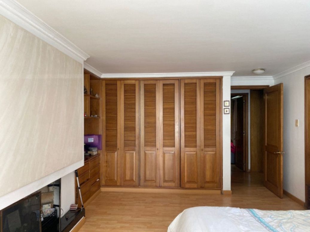 Apartamento de 4 alcobas en venta en El Refugio, Bogotá, 296 m² · foto 19 de 20