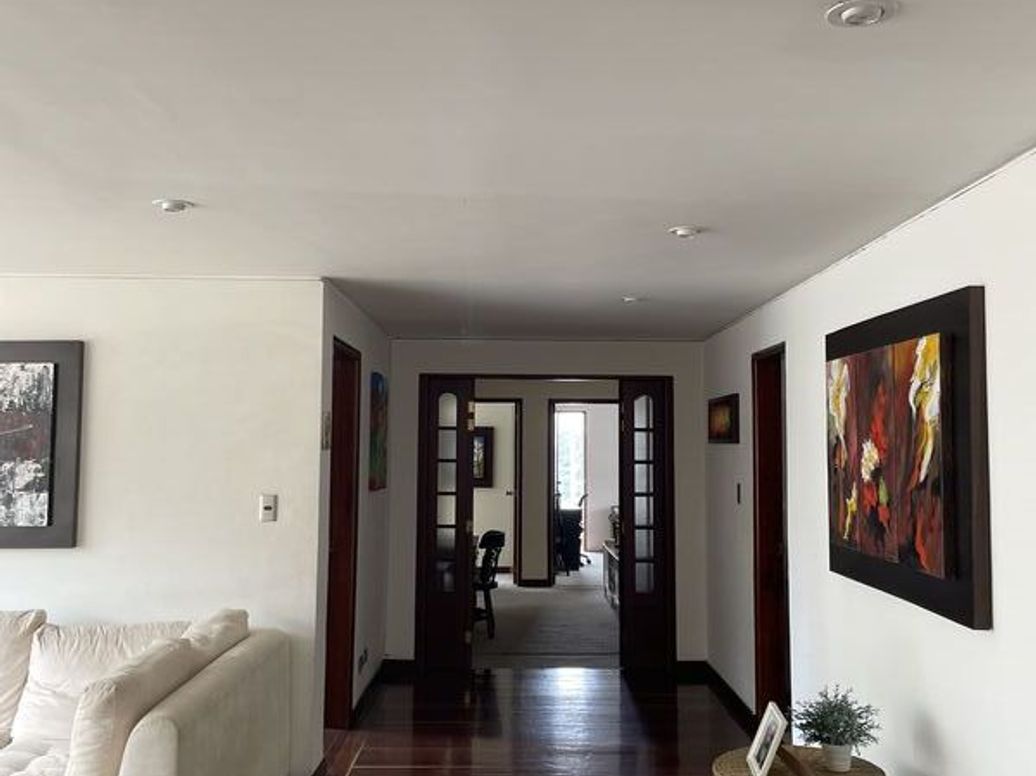 Apartamento de 3 alcobas en venta en Santa Bibiana, Bogotá, 200 m² · foto 4 de 18