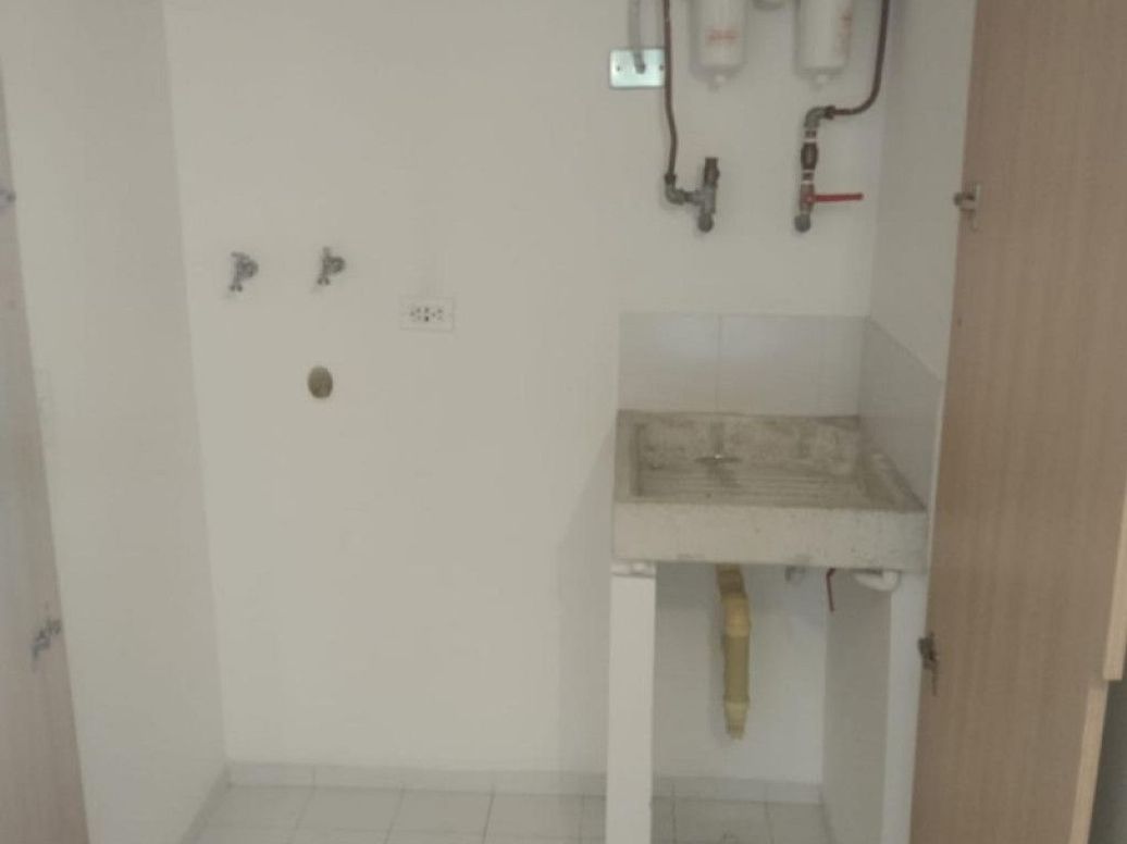 Apartaestudio en venta en Chapinero Central, Bogotá, 34 m² · foto 9 de 13