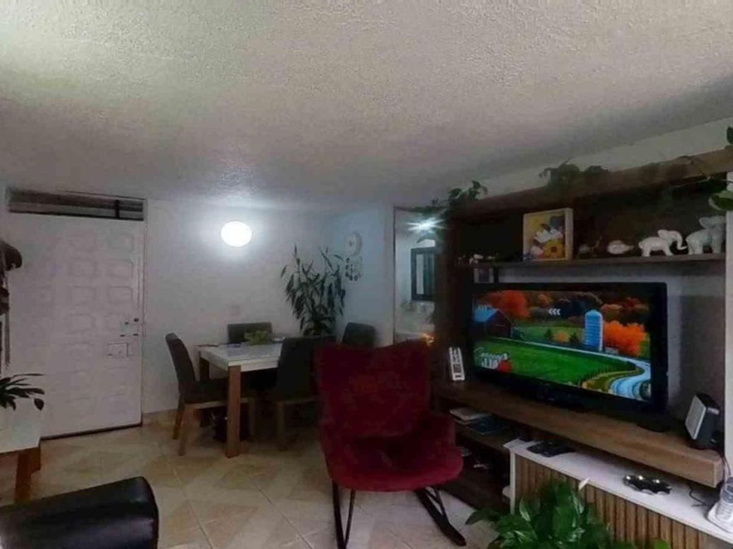 Apartamento de 2 alcobas en venta en Campo Alegre, Bogotá, 38 m² · foto 3 de 20