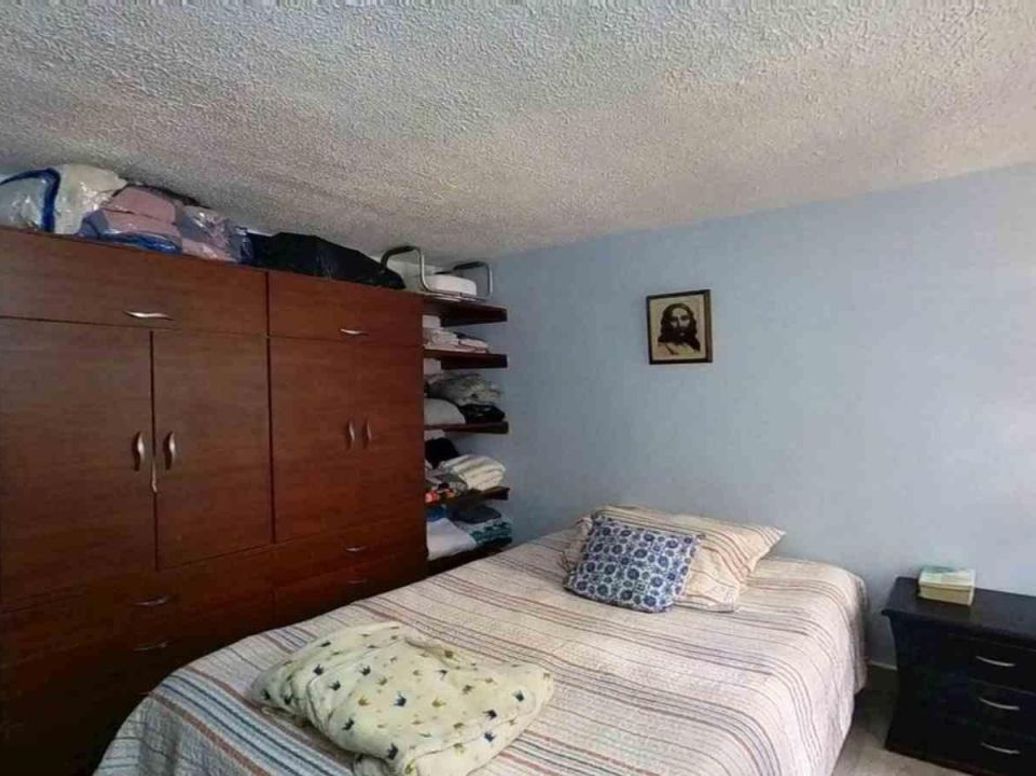 Apartamento de 2 alcobas en venta en Campo Alegre, Bogotá, 38 m² · foto 7 de 20