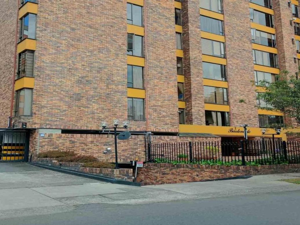 Apartamento de 3 alcobas en venta en Mónaco, Bogotá, 126 m² · foto 17 de 20