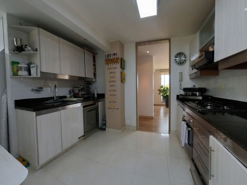Apartamento de 3 alcobas en venta en Lisboa, Bogotá, 168 m² · foto 9 de 20
