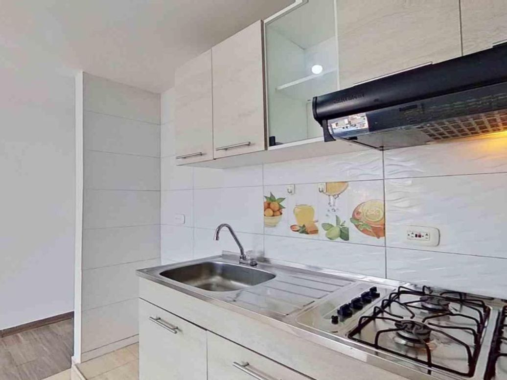 Apartamento de 3 alcobas en venta en Los Naranjos, Bogotá, 37 m² · foto 16 de 18