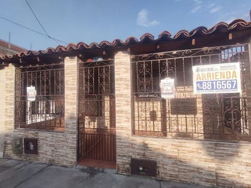 ARRIENDO de CASA en VILLA GORGONA, MUNICIPIO  DE CANDELARIA en Candelaria