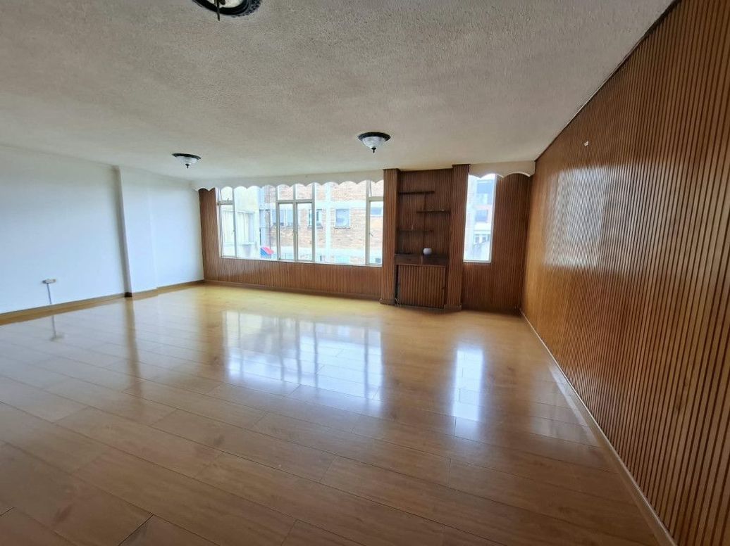 Apartamento de 3 alcobas en venta en Sears, Bogotá, 129 m² · foto 2 de 20