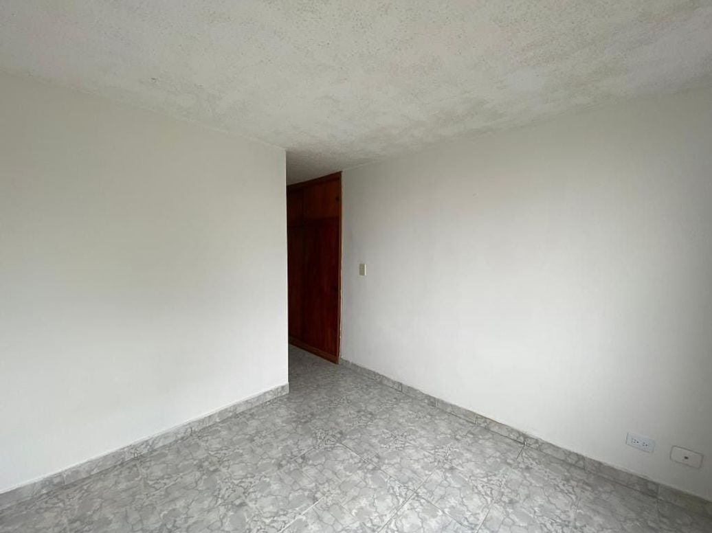 Apartamento de 3 alcobas en venta en Timiza A, Bogotá, 49 m² · foto 8 de 12