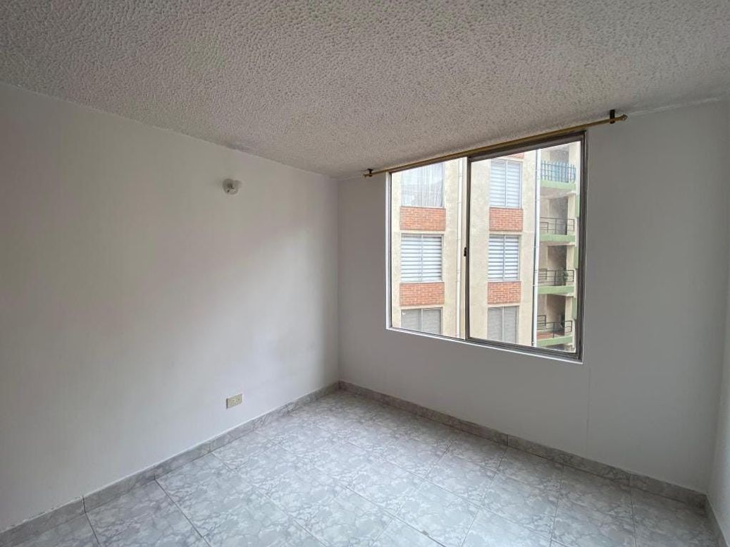 Apartamento de 3 alcobas en venta en Timiza A, Bogotá, 49 m² · foto 4 de 12