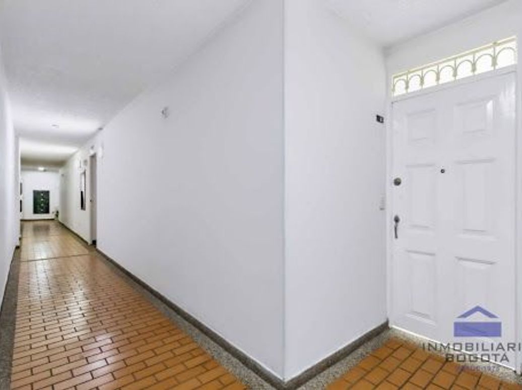Apartamento de 2 alcobas en venta en Castilla, Bogotá, 63 m² · foto 2 de 20