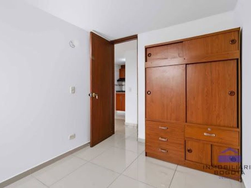 Apartamento de 2 alcobas en venta en Castilla, Bogotá, 63 m² · foto 13 de 20