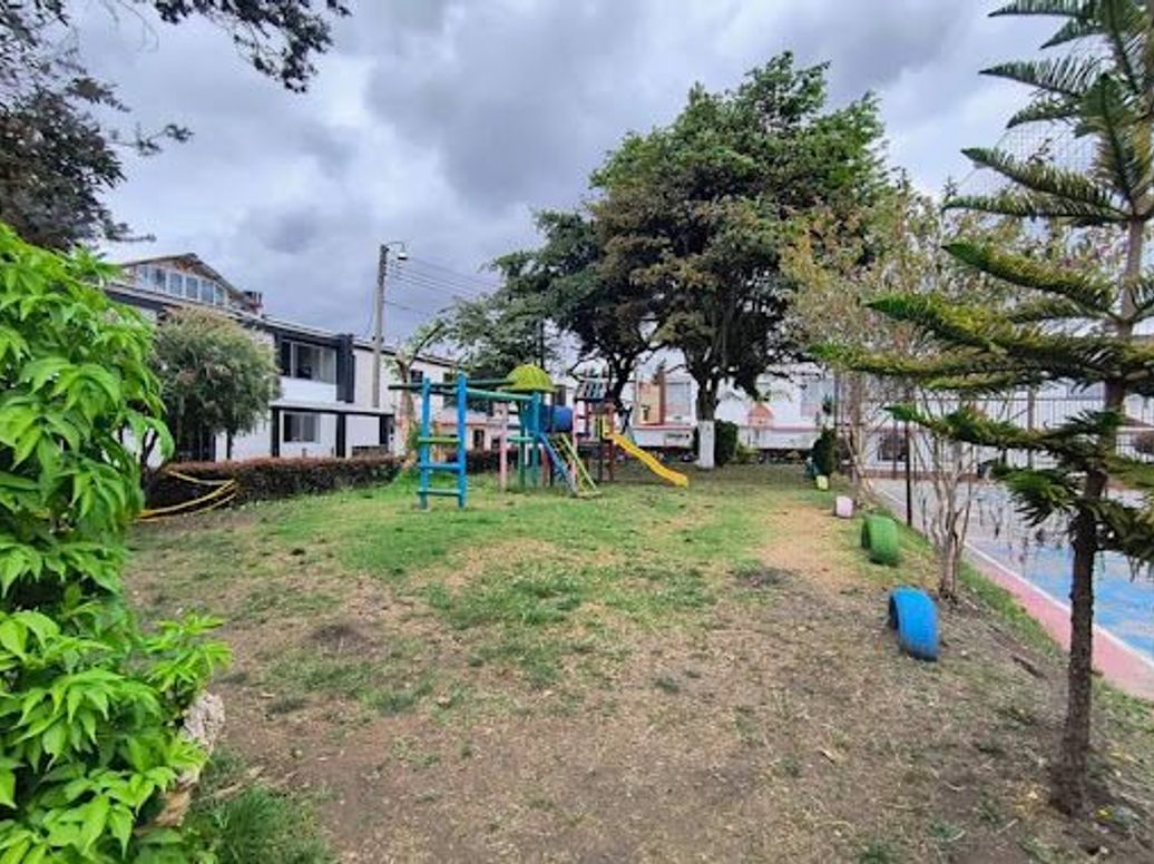 Casa de 5 alcobas en venta en San Fernando, Bogotá, 102 m² · foto 5 de 20