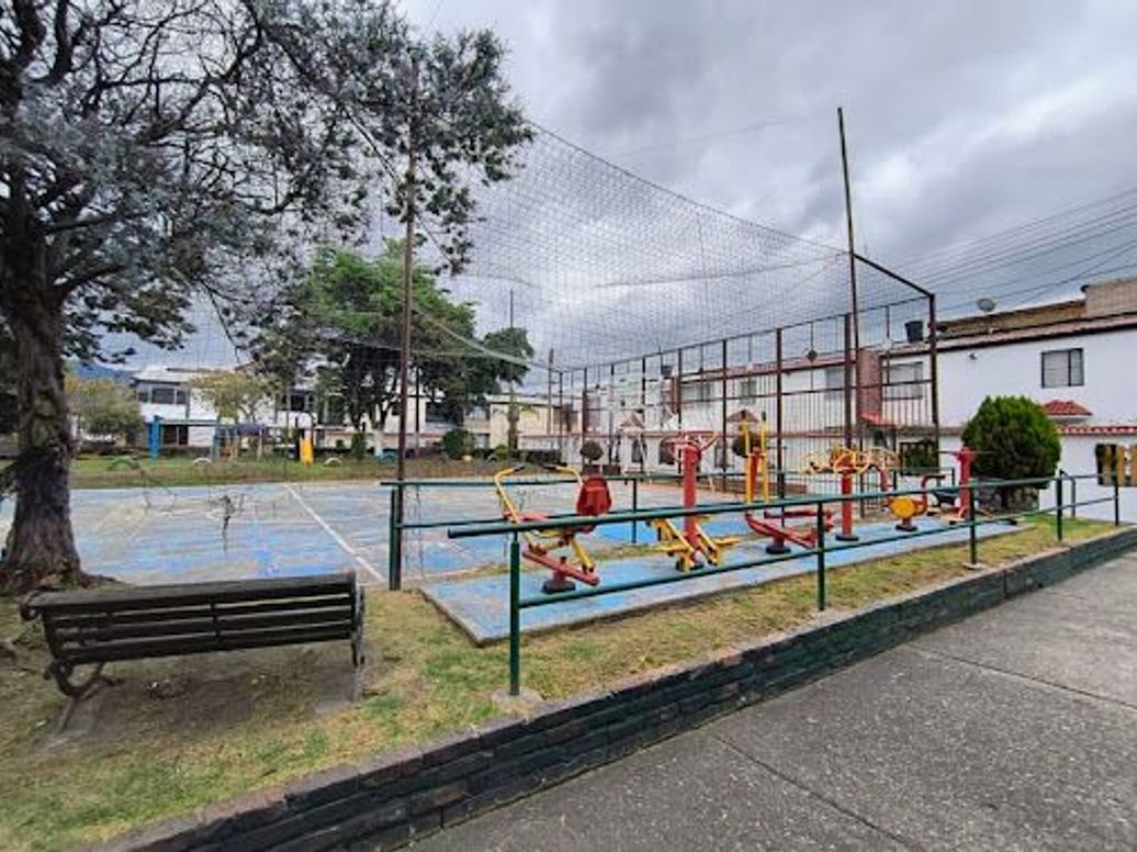Casa de 5 alcobas en venta en San Fernando, Bogotá, 102 m² · foto 3 de 20