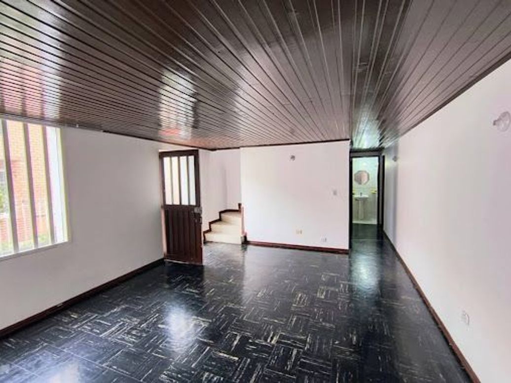 Casa de 5 alcobas en venta en San Fernando, Bogotá, 102 m² · foto 8 de 20