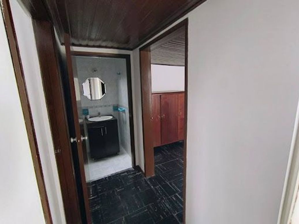 Casa de 5 alcobas en venta en San Fernando, Bogotá, 102 m² · foto 18 de 20