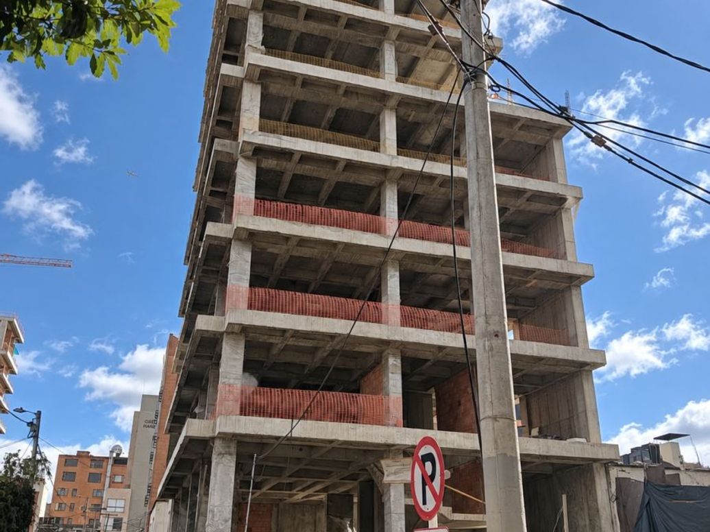 Apartamento de 1 alcoba en venta en Quinta Paredes, Bogotá, 50 m² · foto 3 de 4