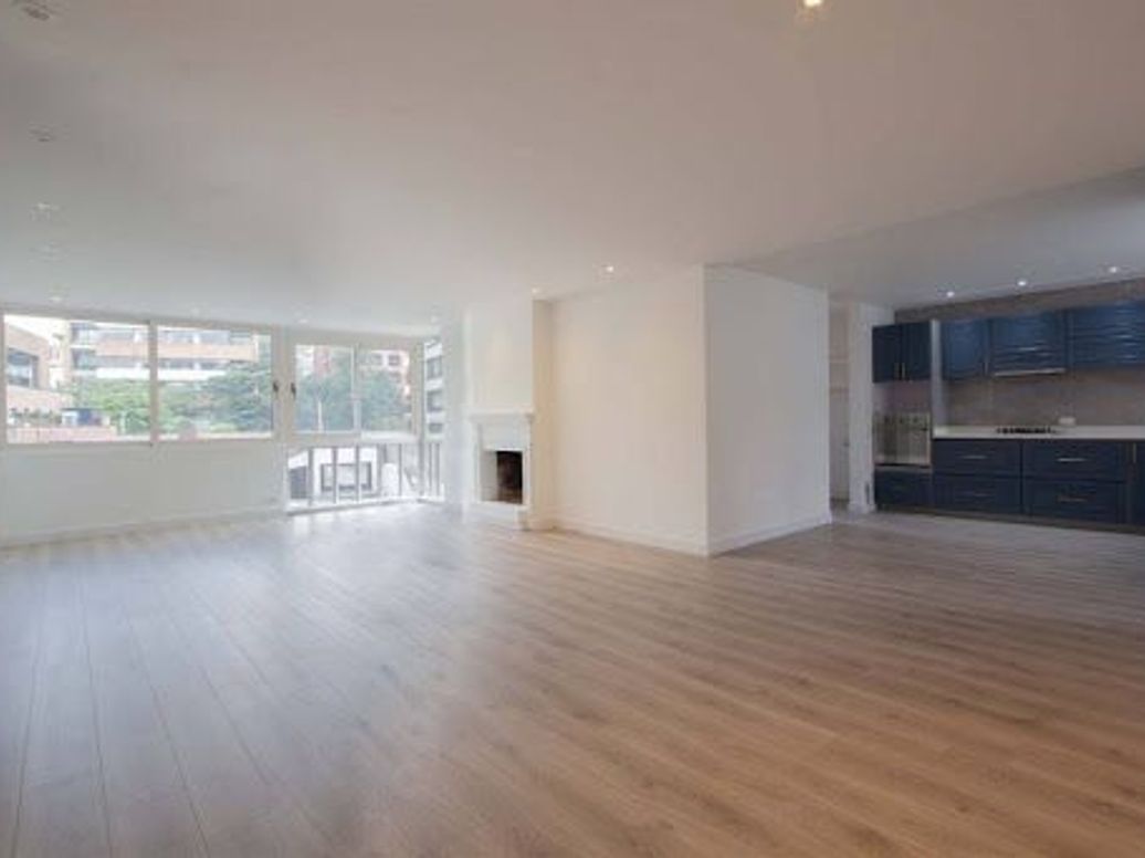 Apartamento de 2 alcobas en venta en El Nogal, Bogotá, 143 m² · foto 3 de 20