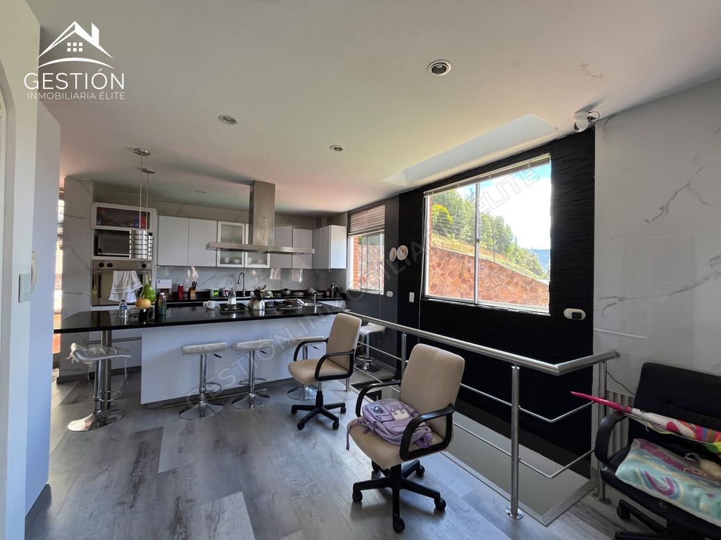 Casa de 4 alcobas en venta en San José De Bavaria, Bogotá, 218 m² · foto 7 de 20