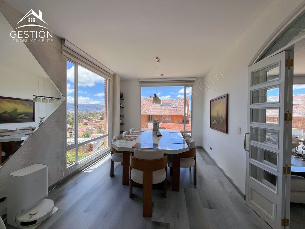 Casa de 4 alcobas en venta en San José De Bavaria, Bogotá, 218 m² · foto 5 de 20