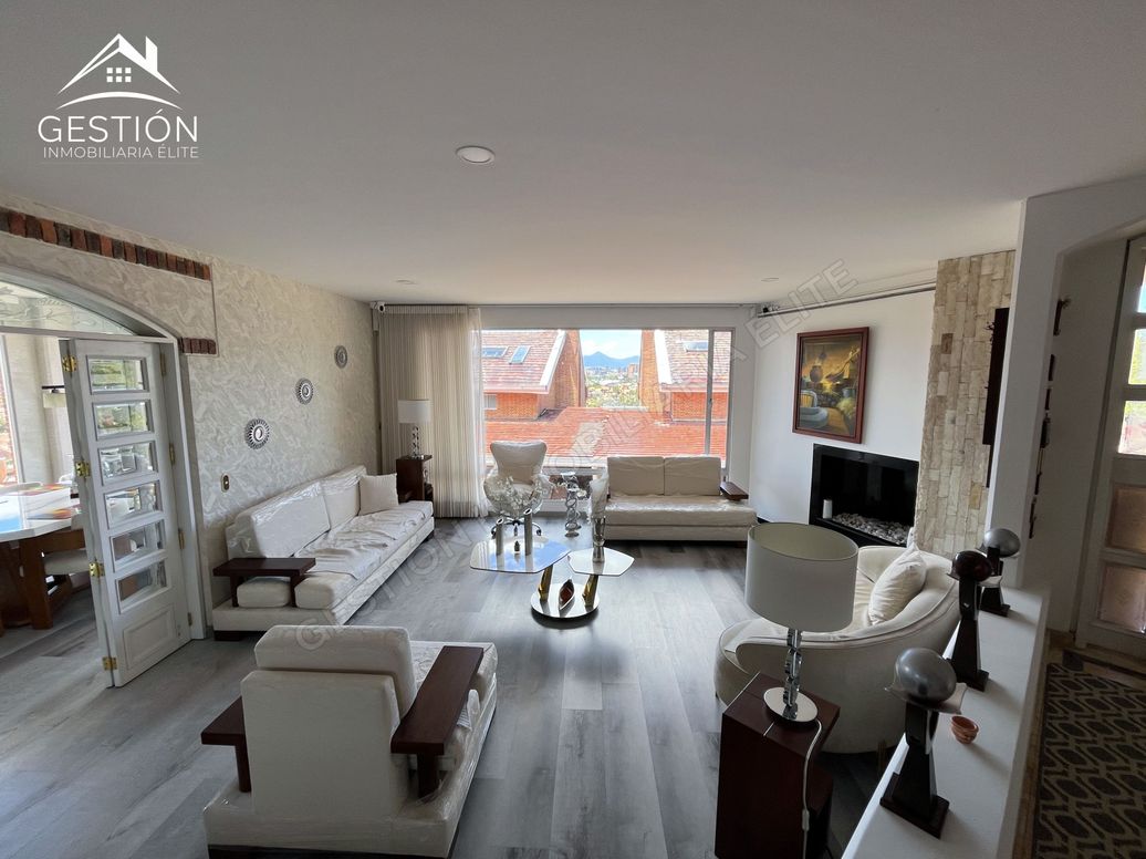 Casa de 4 alcobas en venta en San José De Bavaria, Bogotá, 218 m² · foto 2 de 20