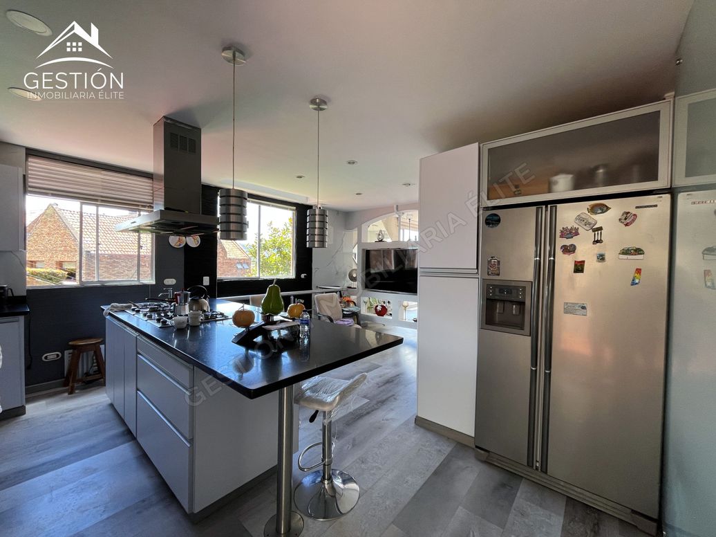 Casa de 4 alcobas en venta en San José De Bavaria, Bogotá, 218 m² · foto 8 de 20