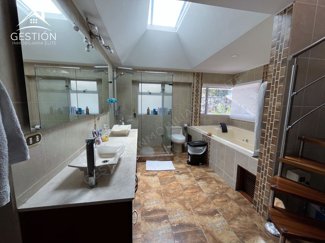 Casa de 4 alcobas en venta en San José De Bavaria, Bogotá, 218 m² · foto 18 de 20