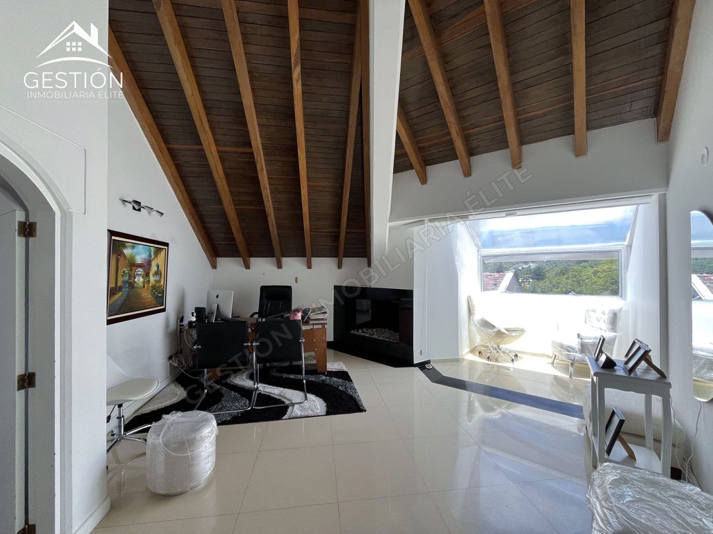 Casa de 4 alcobas en venta en San José De Bavaria, Bogotá, 218 m² · foto 14 de 20
