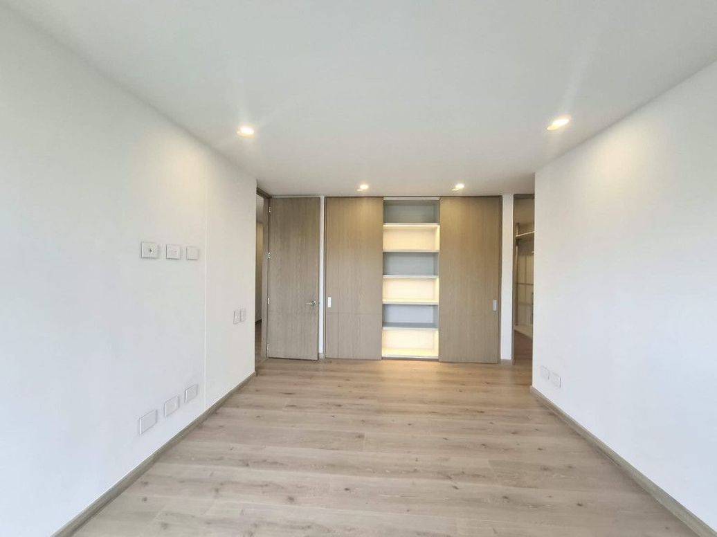 Apartamento de 3 alcobas en venta en La Esperanza Norte, Bogotá, 177 m² · foto 10 de 20